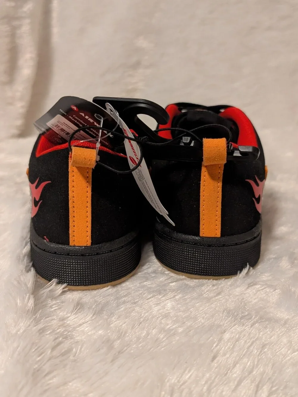 Airwalk Hot Wheels Black & Yellow Flame Sneakers Big Kids' 6: Classic 2.0